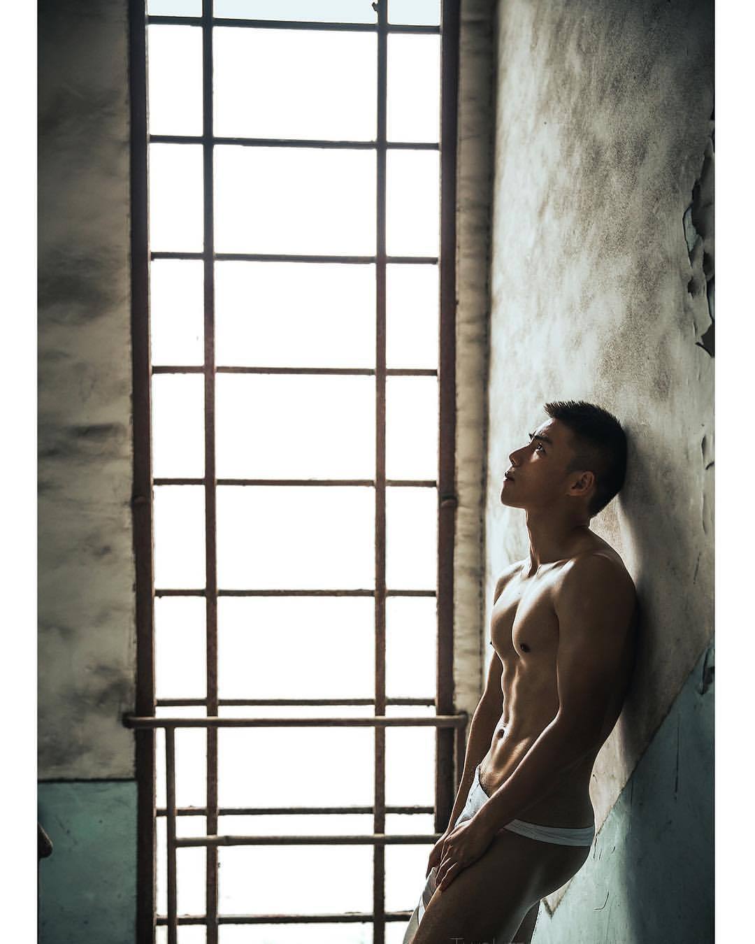 twolifephoto:Model：Ling #menstyle #menwear #mensfashion #men #asianboys #hot #hothunk