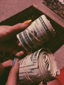 morninqdessert:  Lil ballerz💵