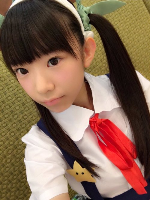 goboiano: 20-year old JPop star, Nagasawa Marina, cadet of the idol group Houkago Princess, cosplays