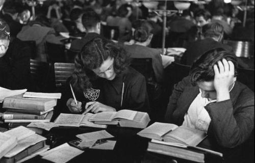 fuckingfreud: USSR. Moscow. The University library. 1947. Robert Capa