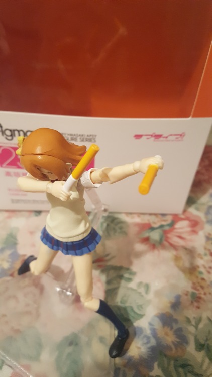 maruhane:  this honoka figma is possibly the best thing I have ever bought