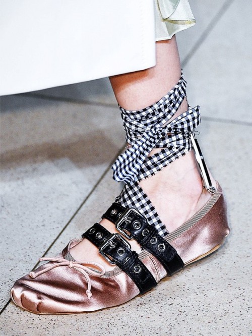 Beautiful Miu Miu shoe for Spring and I love also the ankle version in stripes. A lot of strings, di