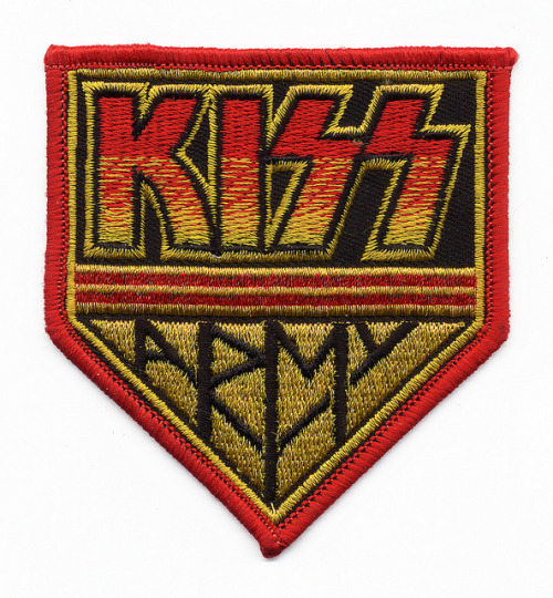 klappersacks:  Kiss Army by Bart&Co. on Flickr. 