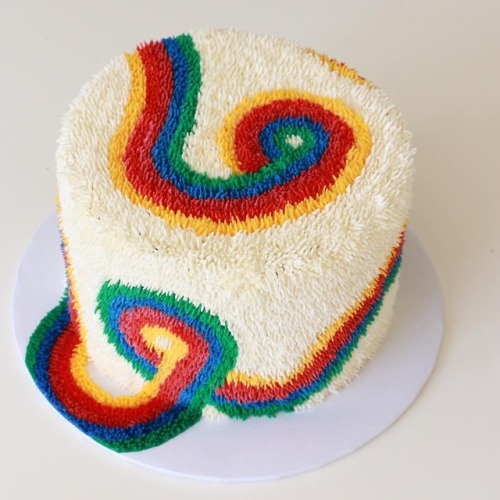 sosuperawesome: Cake Art by Alana Jones-Mann on InstagramFollow So Super Awesome on Instagram