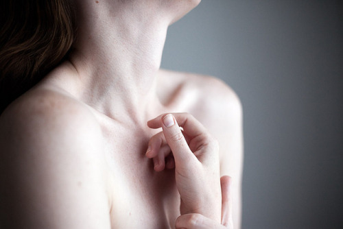 r-aizes:  c-o-l-d—h-a-n-d-s:  194/365 by elsvo on Flickr.