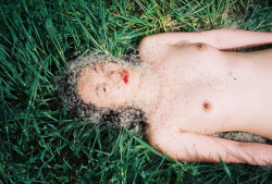 ange-rouge:    Ren Hang  