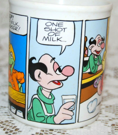 In 1983, Enesco produced two sets of mugs featuring Muppet cartoons. The first set pictured above wa