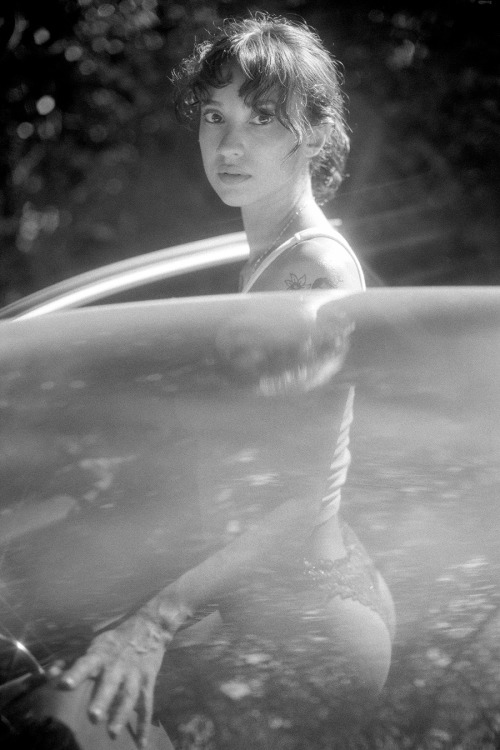 Melissa, Panoramic Sunroof (nikon F3) © Chill · +