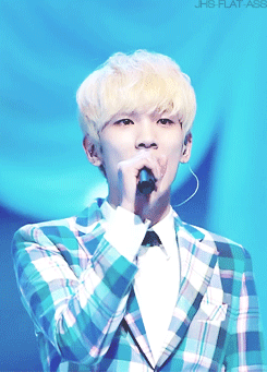 jonghyuns-flat-ass:  © 
