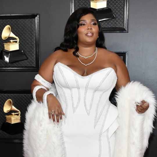 XXX coutureicons:lizzo wearing versace at the photo