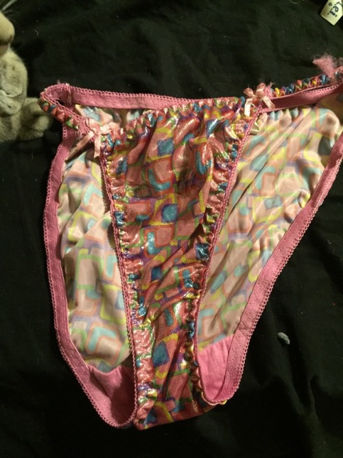 liquidpanty:Ok the pair of panties that get the most number or reposts (likes will not be counted mu
