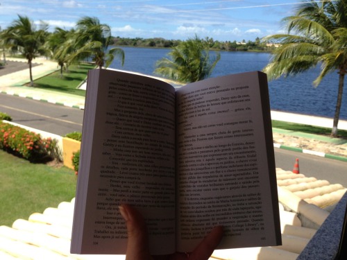 ifreakinlovebooks:  Good morning, guys! What are you all reading this Sunday?