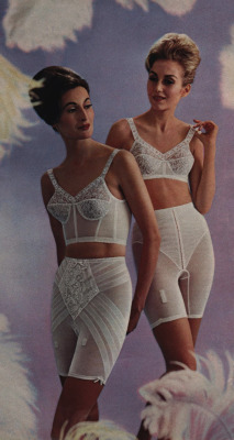 correctcurves:  Some more of those wonderful ‘old’ adverts!  CC xxx 