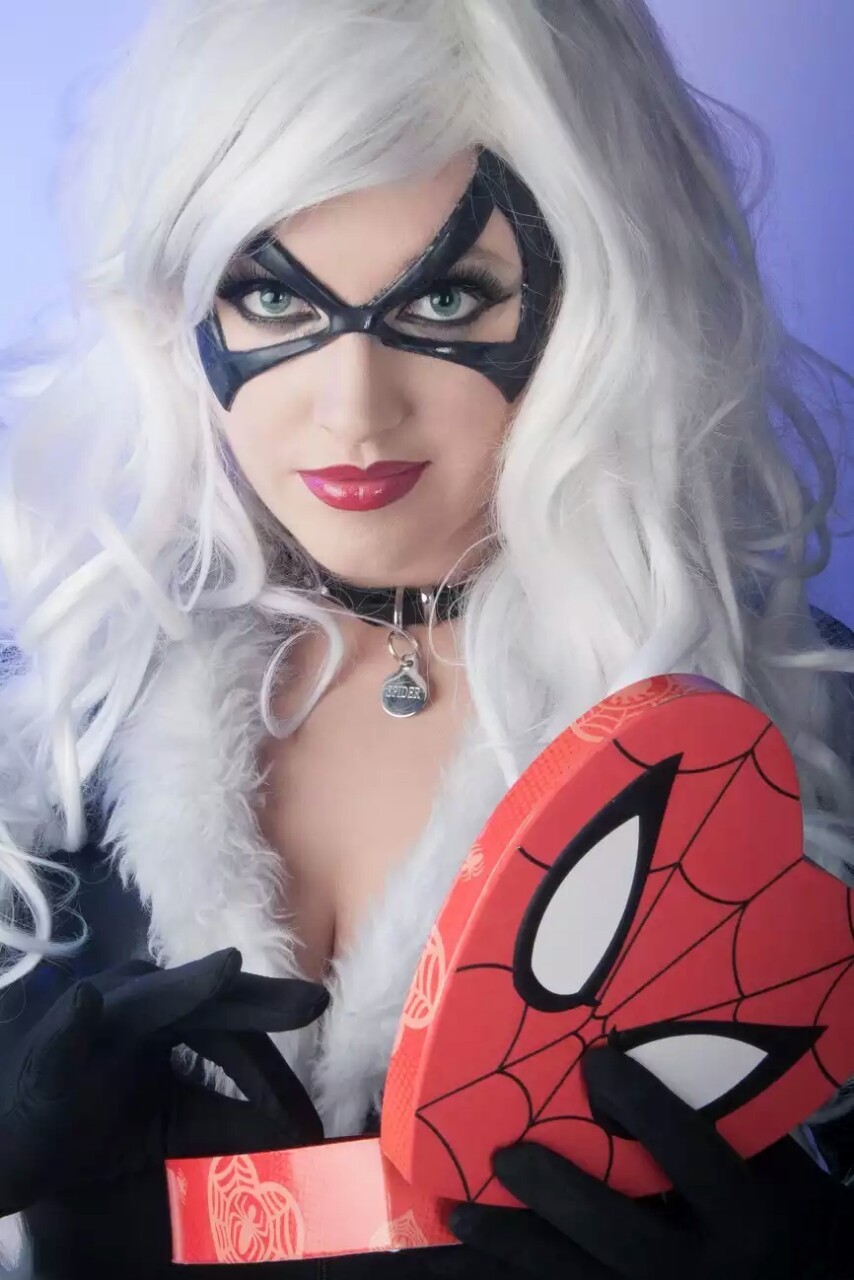 curvyandnerdy:  Black Cat or Mary Jane? Happy Valentines! Callie is beautiful and