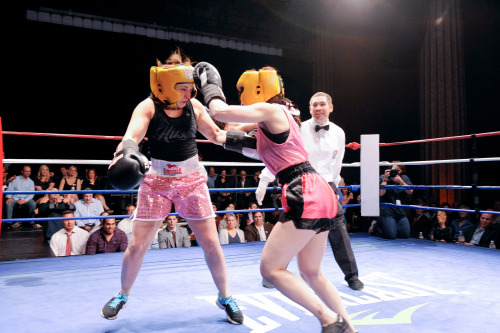thatgorgeousarchangel:Here’s some more boxing pictures pictures for my nonnies! This is my second fi