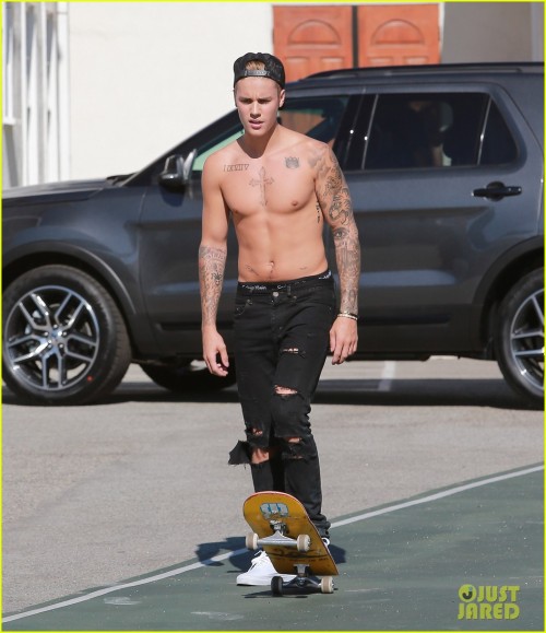 hotfamous-men:  Justin Bieber