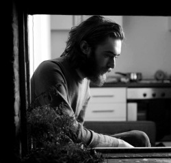  Keaton Henson 