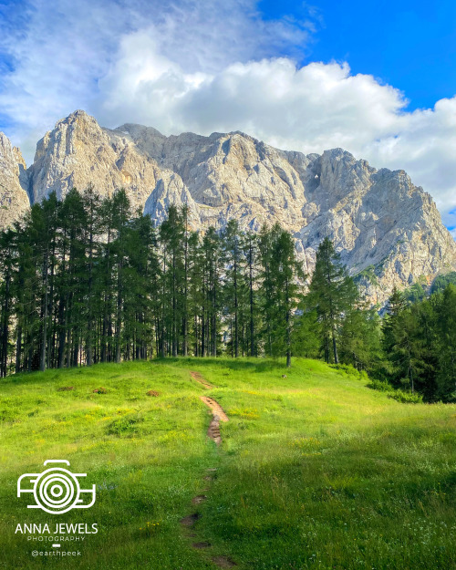 Triglav National Park - Slovenia (by Anna Jewels (@earthpeek)) www.instagram.com/earthp