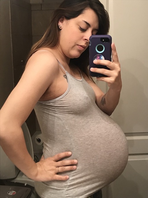 mamamace77:Getting bigger and bigger. Clothes don’t fit me as well anymore ‍♀️