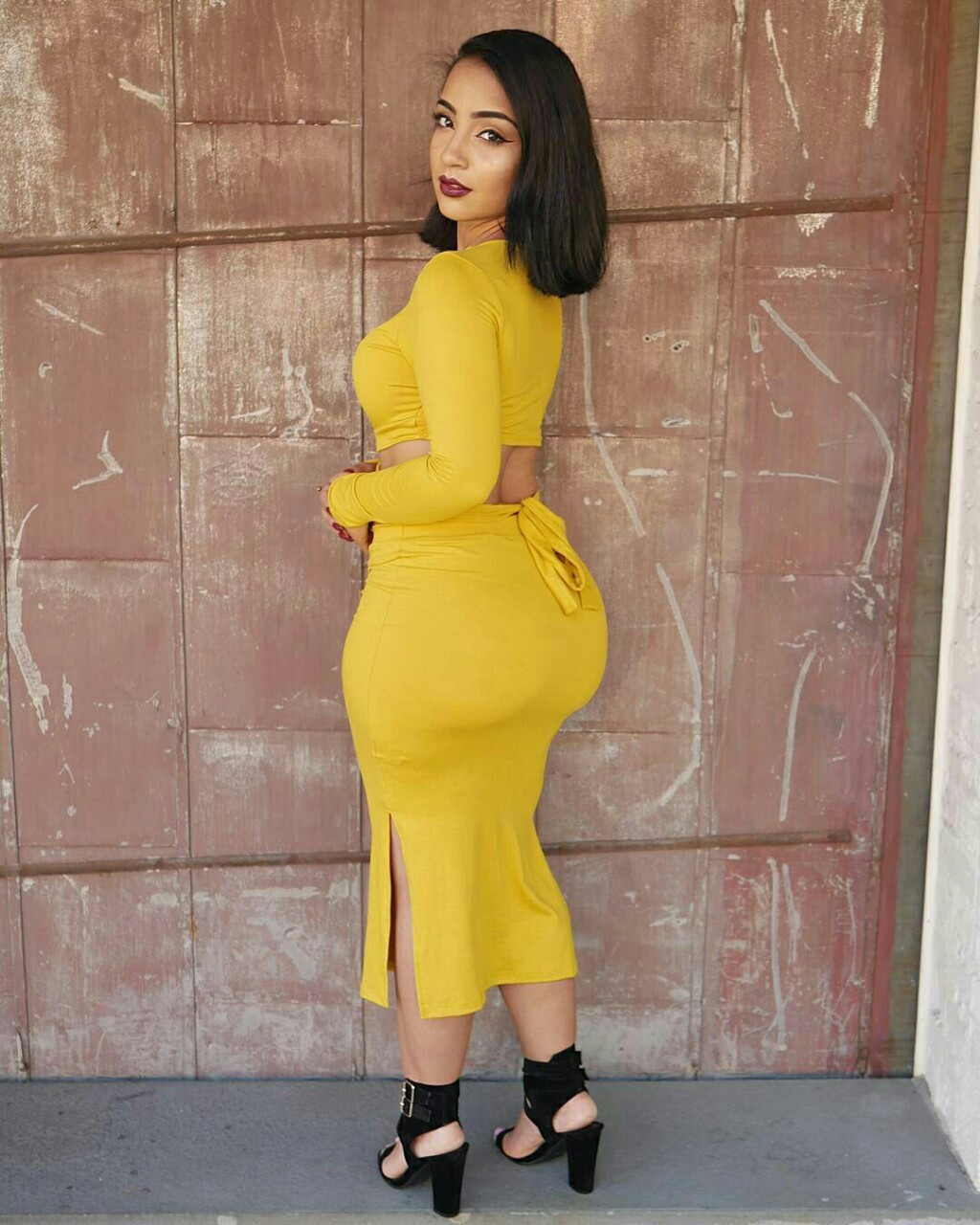 handsonexperiencexxx:  vpwexoticdymes:  Model | @kissedbyken      (via TumbleOn)