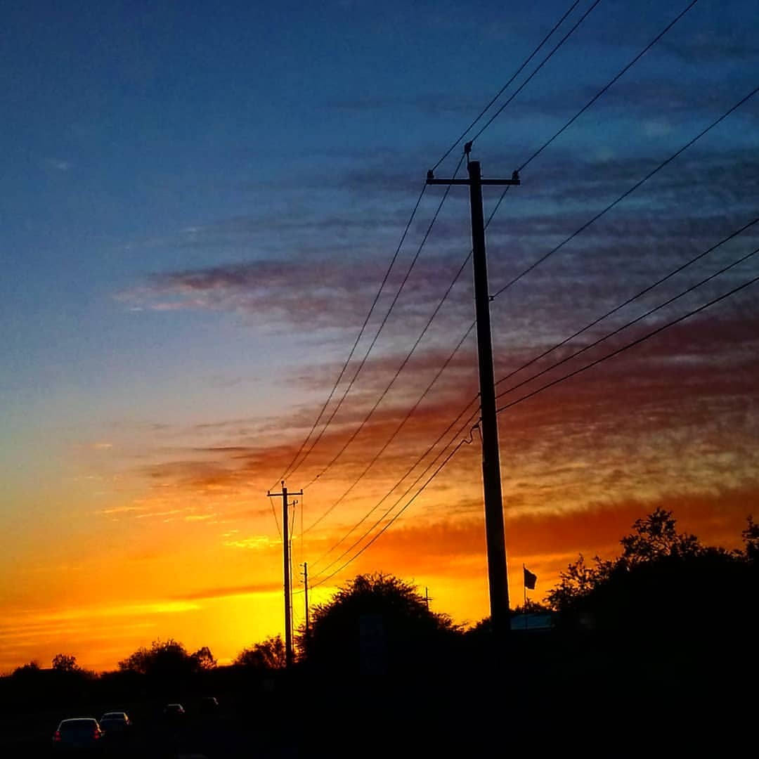 #tucson #arizona #minimalaz #ig_arizona #sunset
https://www.instagram.com/p/Bxq4QuQB0QR/?igshid=9lmai59wizop