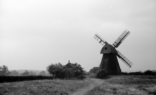 vintageeveryday: Amazing vintage photos documented everyday life of England in the late 1930s.