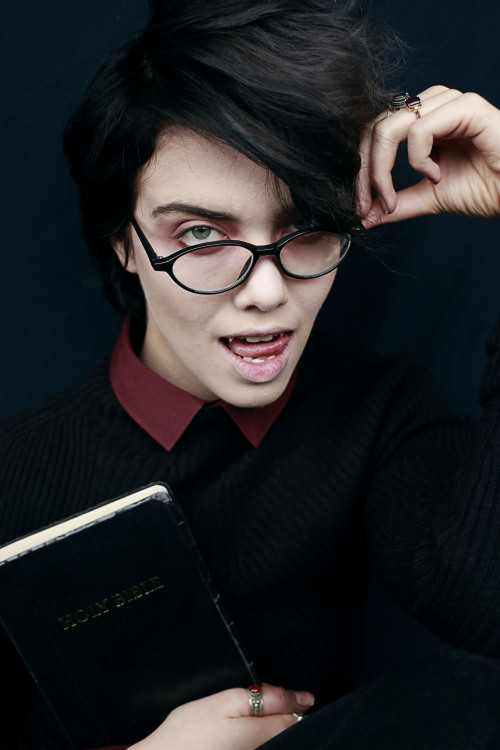 devantheimpaler: Vampire of the Stacks Model is malefactum Makeup and photography by devantheimpaler