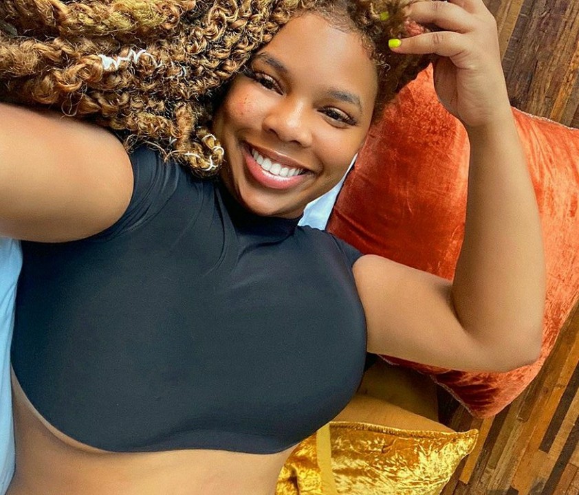 princejazziedad:DeliciouslySexy. Busty'Loose. BootiDelicious.Ms RavieLosso💜💜💜