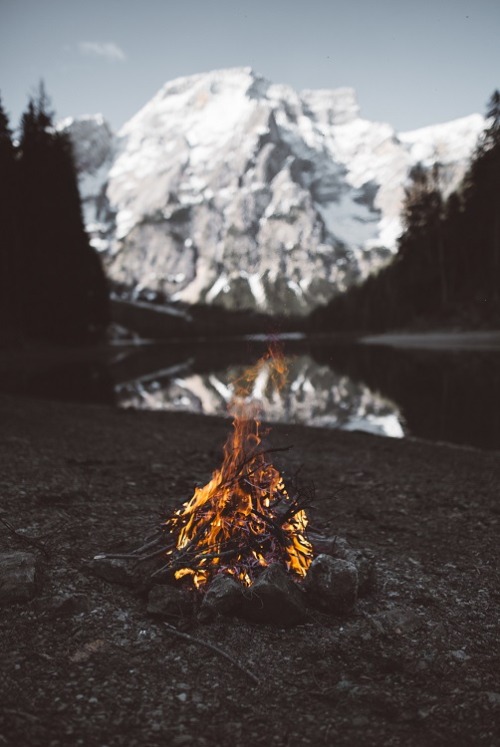 ponderation:Camp Vibes by  Philipp Heigel     Photographer’s Instagram | Facebook 