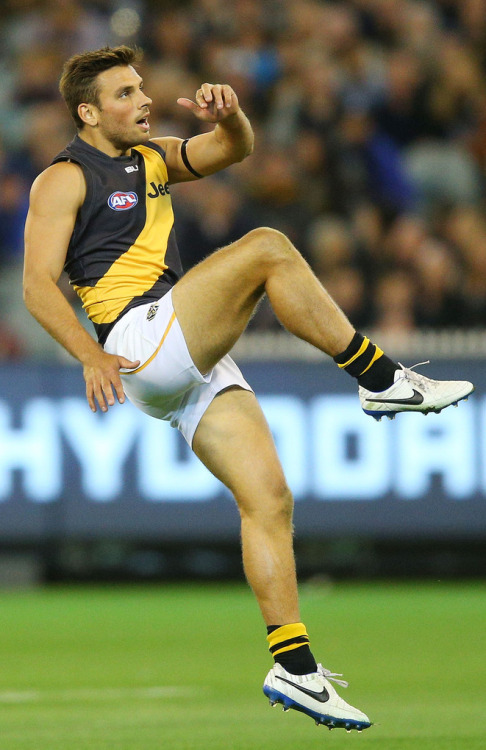roscoe66:Anthony Miles, Sam Lloyd, Trent Cotchin, Brett Deledio, Brandon Ellis and Dustin Martin of the Richmond Tigers