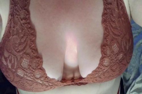New bra giving me that natural look…and already trying to get it messy.  Luckily this time my