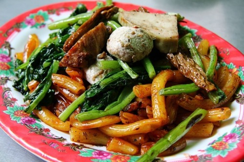 Ugh! Nui xao chay!!! I need to go back to Vietnam for this!