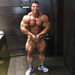 Hassan Mostafa - 16 days out from his pro