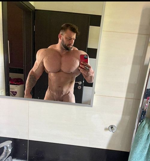 muscleonmybrain - Ai Muscle Worship
