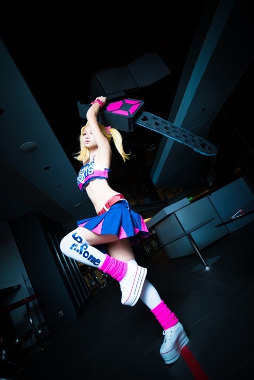 weheartcosplay:  Juliet Starling - Lollipop porn pictures