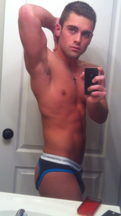 southernfratdad:  one of the prettiest boys I have seen on here