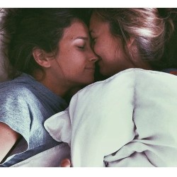 lesbianlove07:  the-inspired-lesbian:  Love