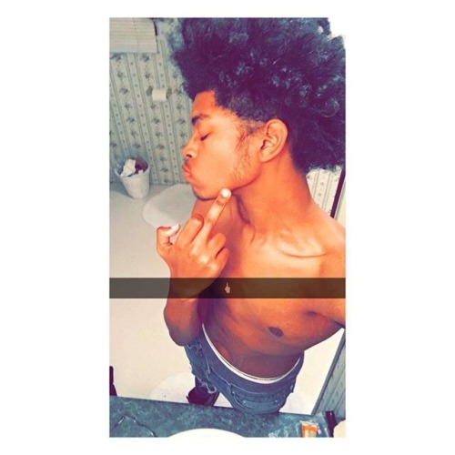 phreakygeminidgaf:  #Submission by @lovequenterius  Instagram: __quenterius SnapChat/Tumblr: lovequenterius