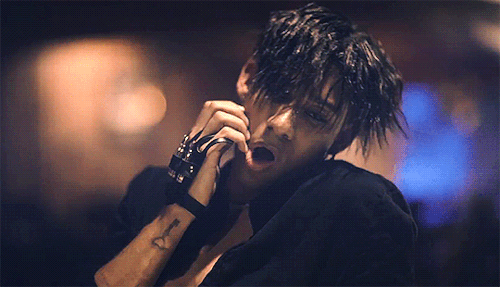 kingalistairtheirin:Cause you be sexy how you readin’ my mindI want you all of the timeAnd this is s