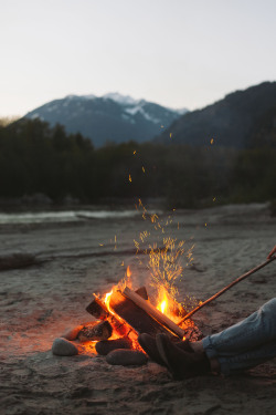 xshaydx:  Sunset along the Cheakamus River 