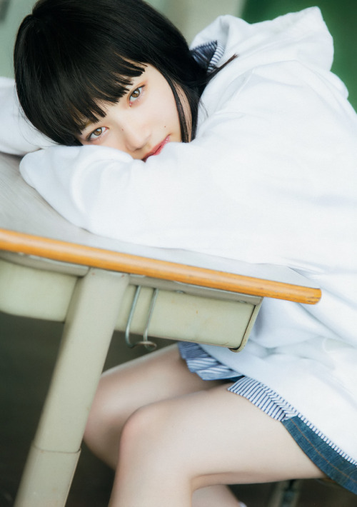 nobeelian: [Big Comic Spirits] 2018 No.25 (小松菜奈)