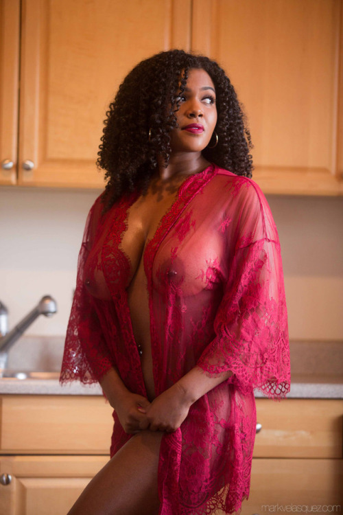 “Lady in Red,” 2018Find this special series with new model Gracie Golden and all my uncensored photo sets only on my Patreon!-Find me on PATREON and INSTAGRAM