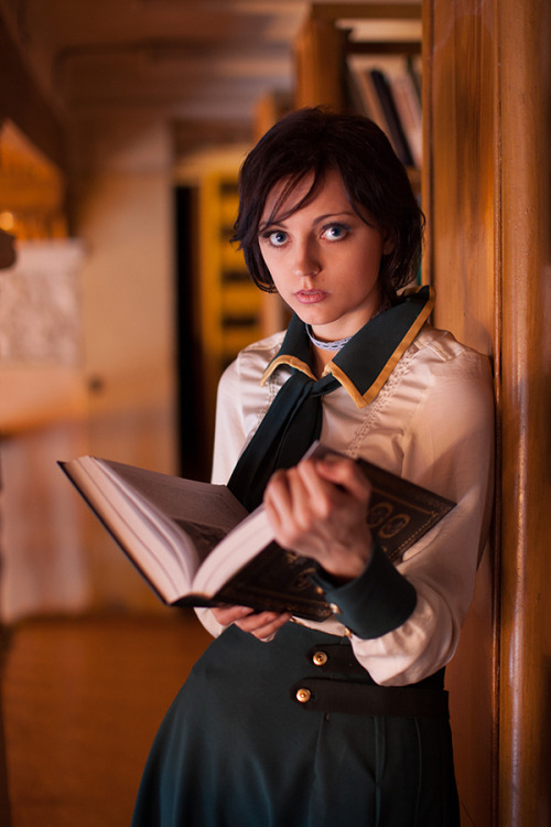 hatewizard:  ianbrooks:  Bioshock Infinite: Elizabeth Cosplay by Anna Ormeli  Artist: DeviantArt / Facebook   they actually hired her and used her as elizabeth’s face which is probably one of the coolest things I’ve ever heard of a developer doing