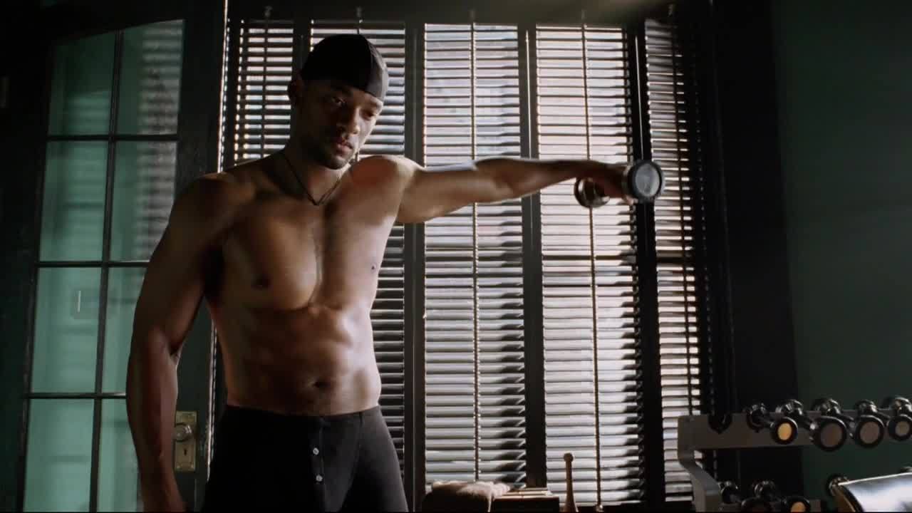 celebpenis:  Here’s Will Smith naked in ‘I-Robot’. Sent from http://blackcelebsblog.com/