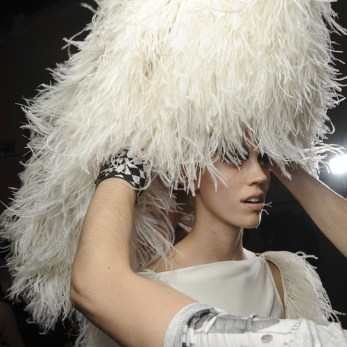 maccosmetics:  Backstage at Gareth Pugh, M∙A∙C SS14 Paris Fashion Week  Amazing work done by MAC COS