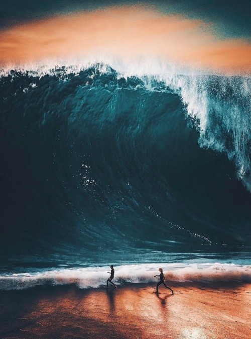 moodygrams: Magic wave. | @whewgrams Shot by 8thdamon.