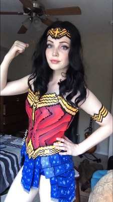 love-cosplaygirls:Wonder Women Dress Made From Fuse Beads