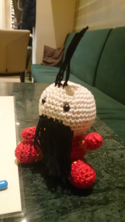 the-intern-that-did-not-die: stitch-n-bitchclub: the-intern-that-did-not-die could crochet Iron Man?
