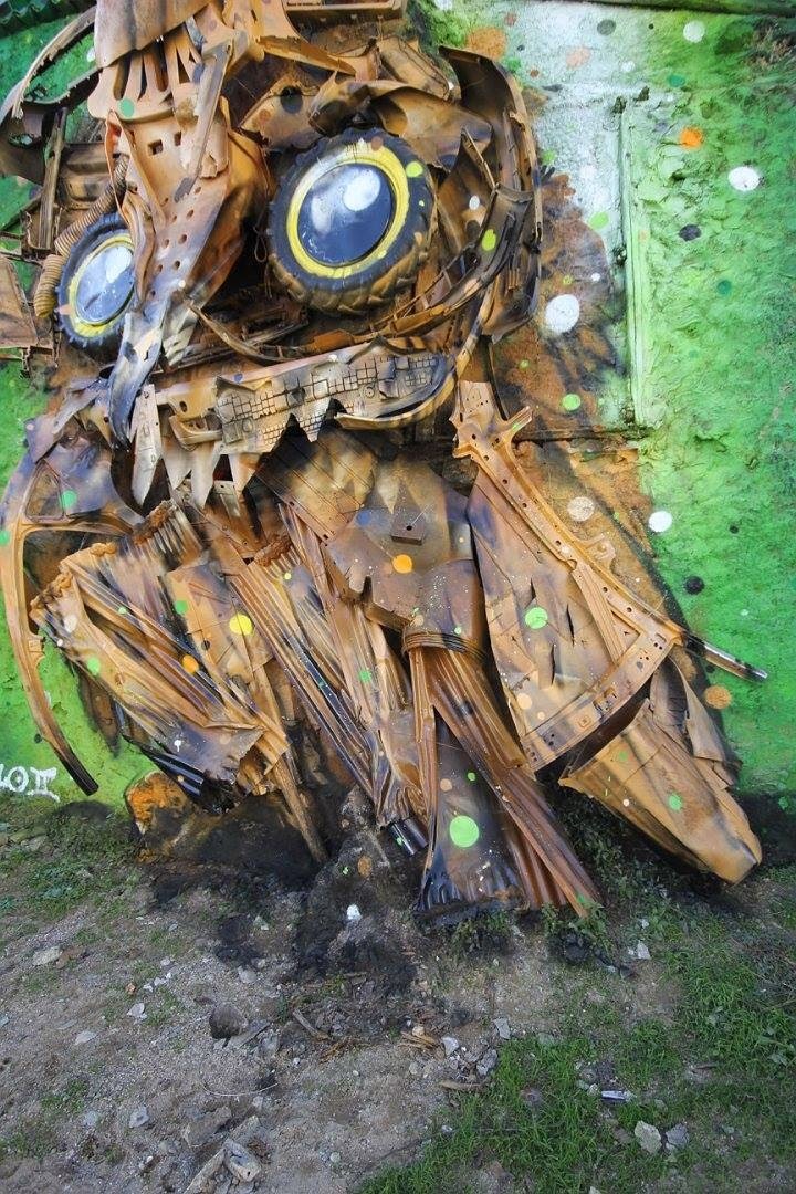 lentejon:  fer1972:  ’Owl Eyes’ Outdoor Sculpture by Bordalo II via streetartnews