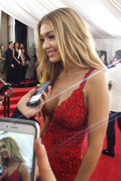 balmainz:  Gigi Hadid at Met Gala 2015.